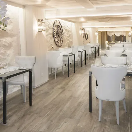 فندق Ascona فندق 4*