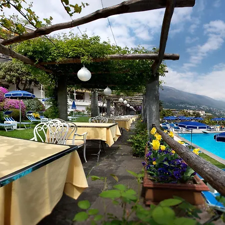 فندق Ascona 4* أسكونا