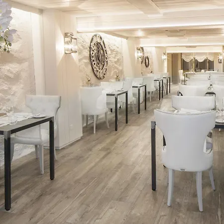 Hotel Ascona Hotell 4*