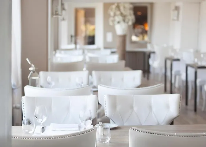 Hotel Ascona מלון 4*